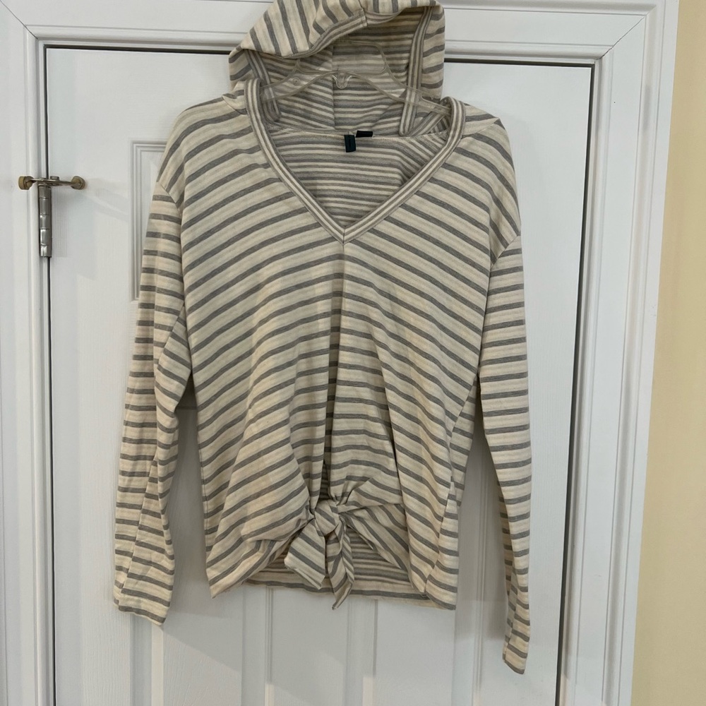 Ladies Size Small "LEFT Of CENTRE" CreamWhite/Gray Striped Hooded Top Front Tie